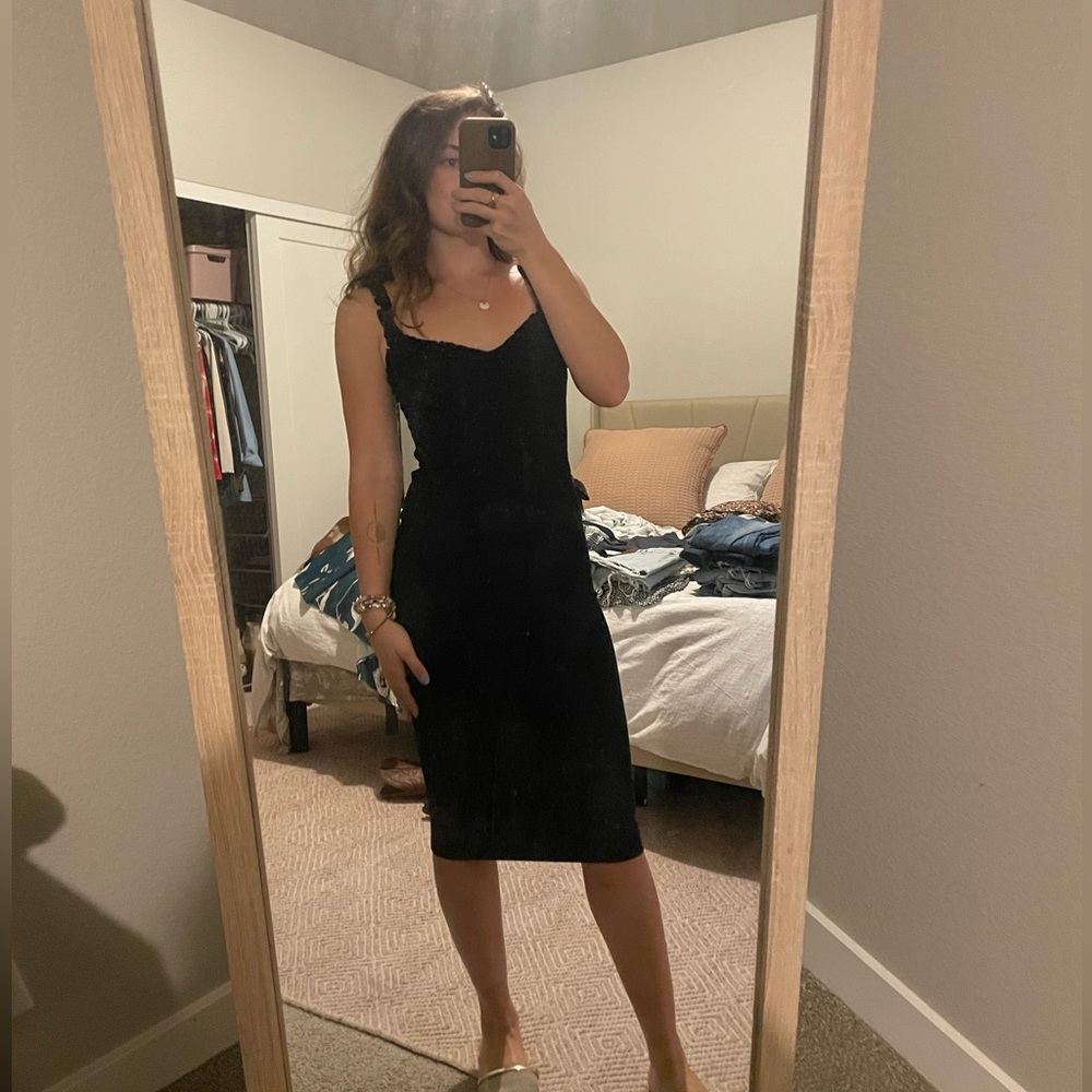 Ribbed Black Atritzia Midi Dress